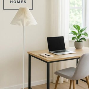 MARIA HOMES مصباح أرضي أبيض رفيع مع غطاء مخروطي مطوي